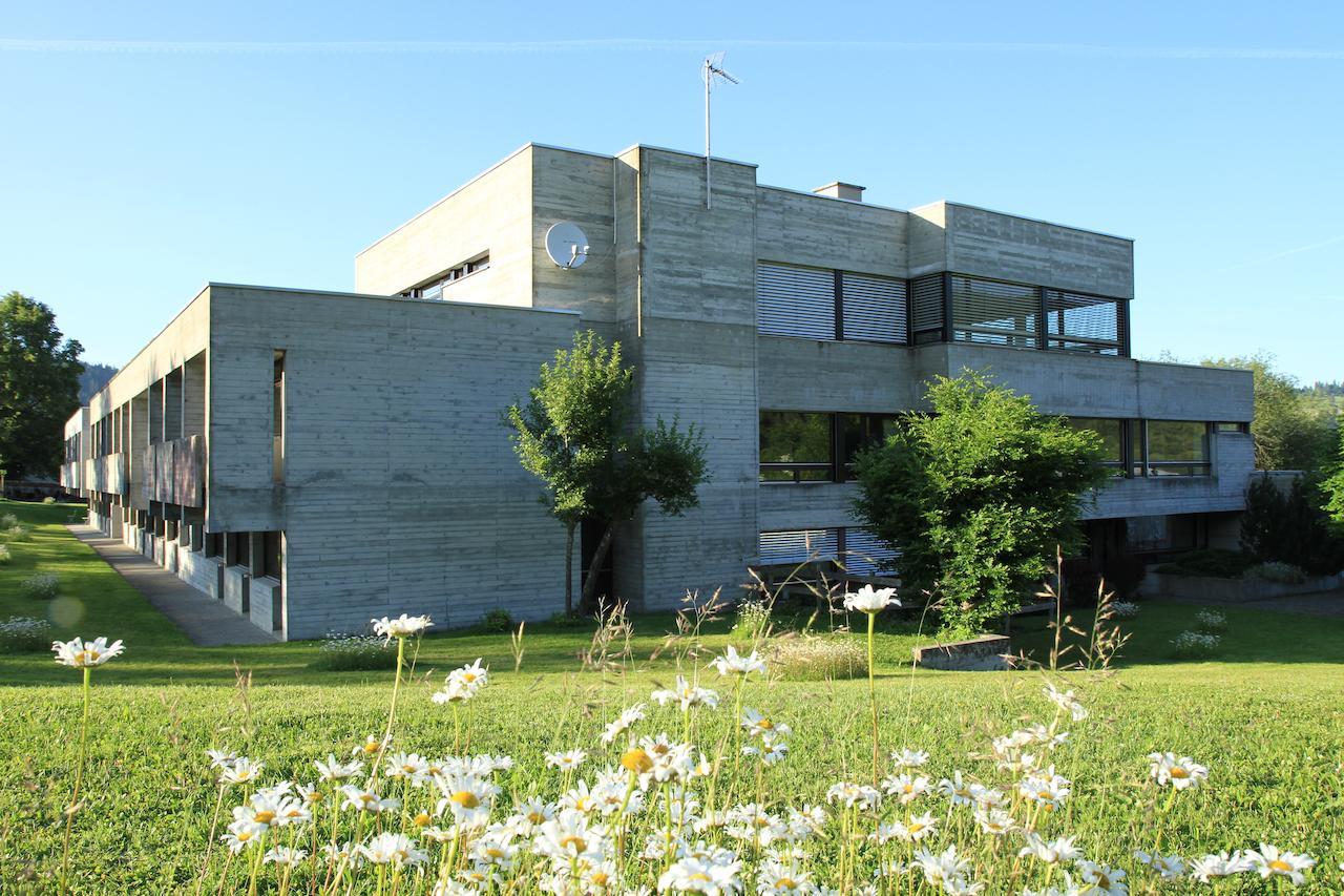 מלון Centre De Sornetan מראה חיצוני תמונה